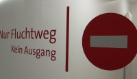 Wo ist den bitte der Ausgang??? Wo ist den bitte der Ausgang???