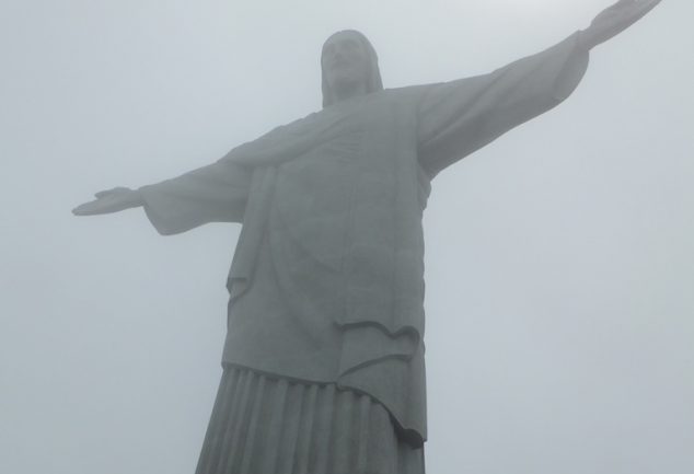 Die 38 m große Christusstatue auf dem Berg Corcovado in Rio de Janeiro