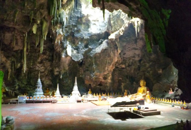 Die Khan Luang Caves