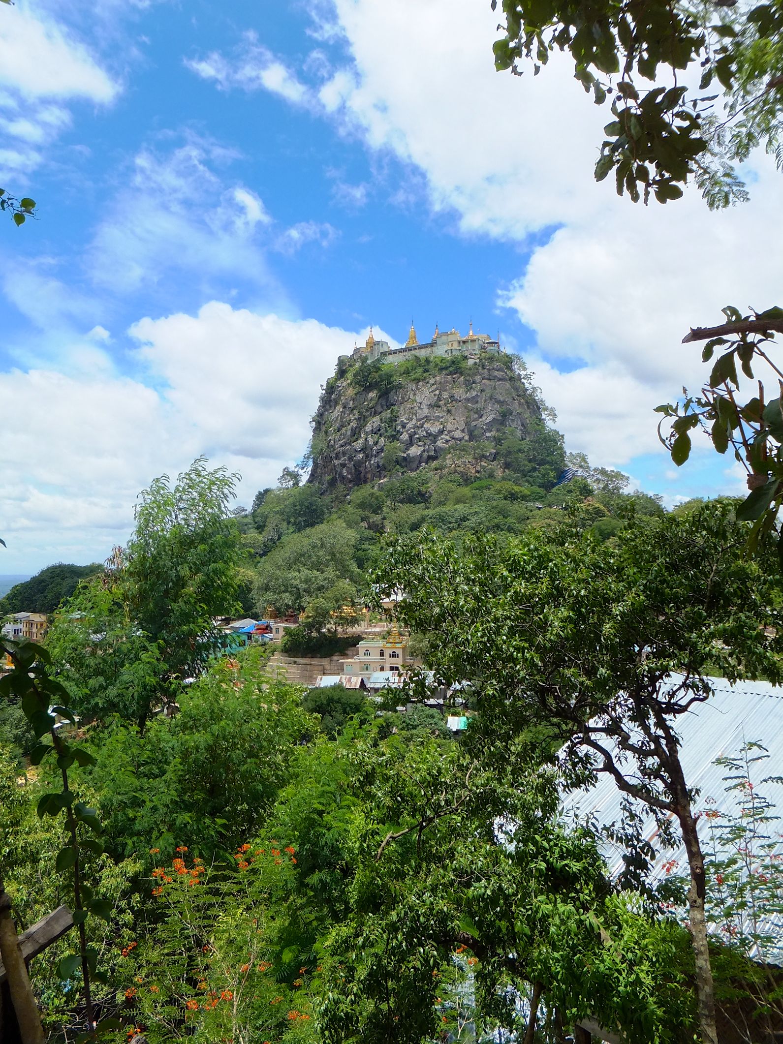 Der Mountain Popa Der Mountain Popa