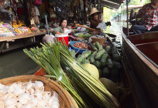Damneon Saduak - Floating Market - Thailand