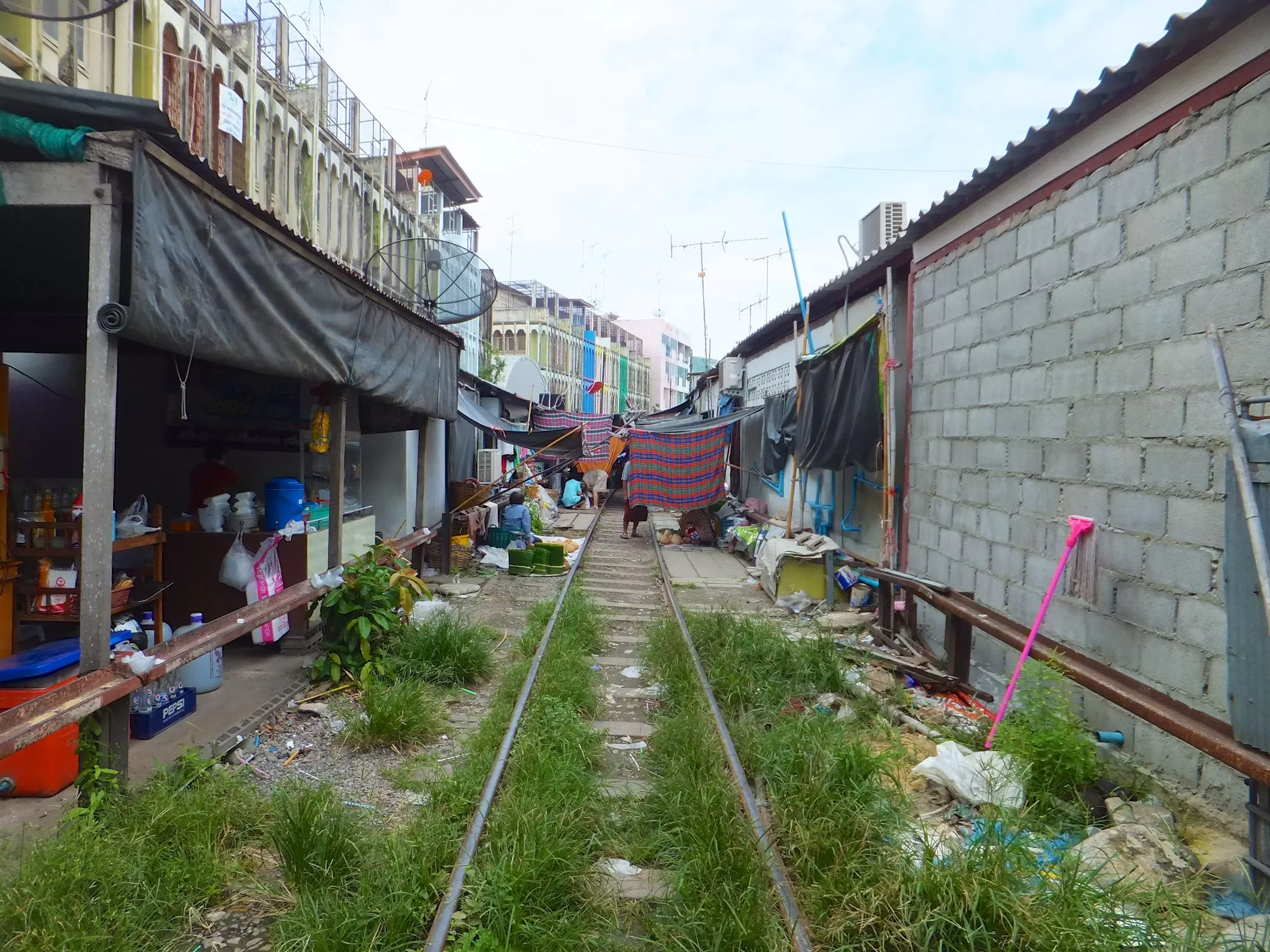 Samut Songkhram Mae Klong Railway Market Samut Songkhram Mae Klong Railway Market