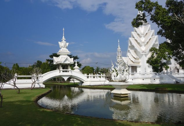 chaing_rai_white_temple_2014_015