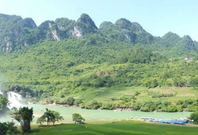 ban_gioc_waterfall_north_vietnam_019
