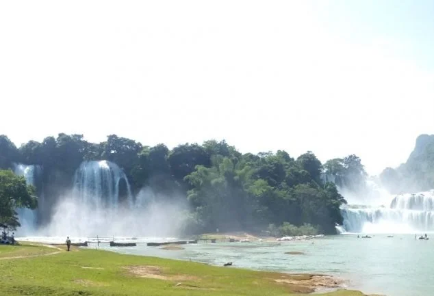ban_gioc_waterfall_north_vietnam_024