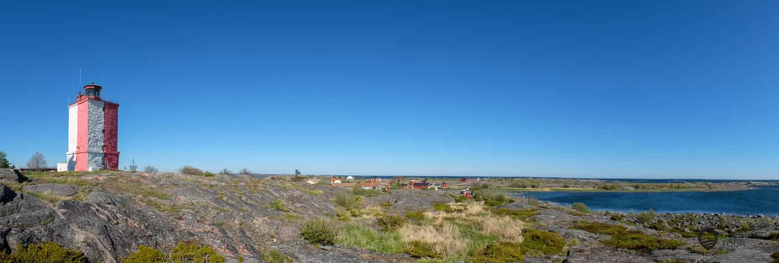 Utö - Finish Archipelago Der Leuchtturm von Utö am Horizont des Schärenmeers