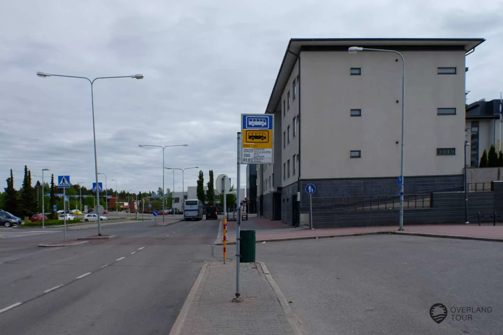 Mit dem Bus von Kustavi nach Naantali - Umsteigen in Raisio In Raisio musst du umsteigen. Hier aus dem Bus aussteigen und einfach ca. 30 Meter weiter laufen (wie der Bus fährt) und dann gleich rechts ist die Bushaltestelle nach Naantali