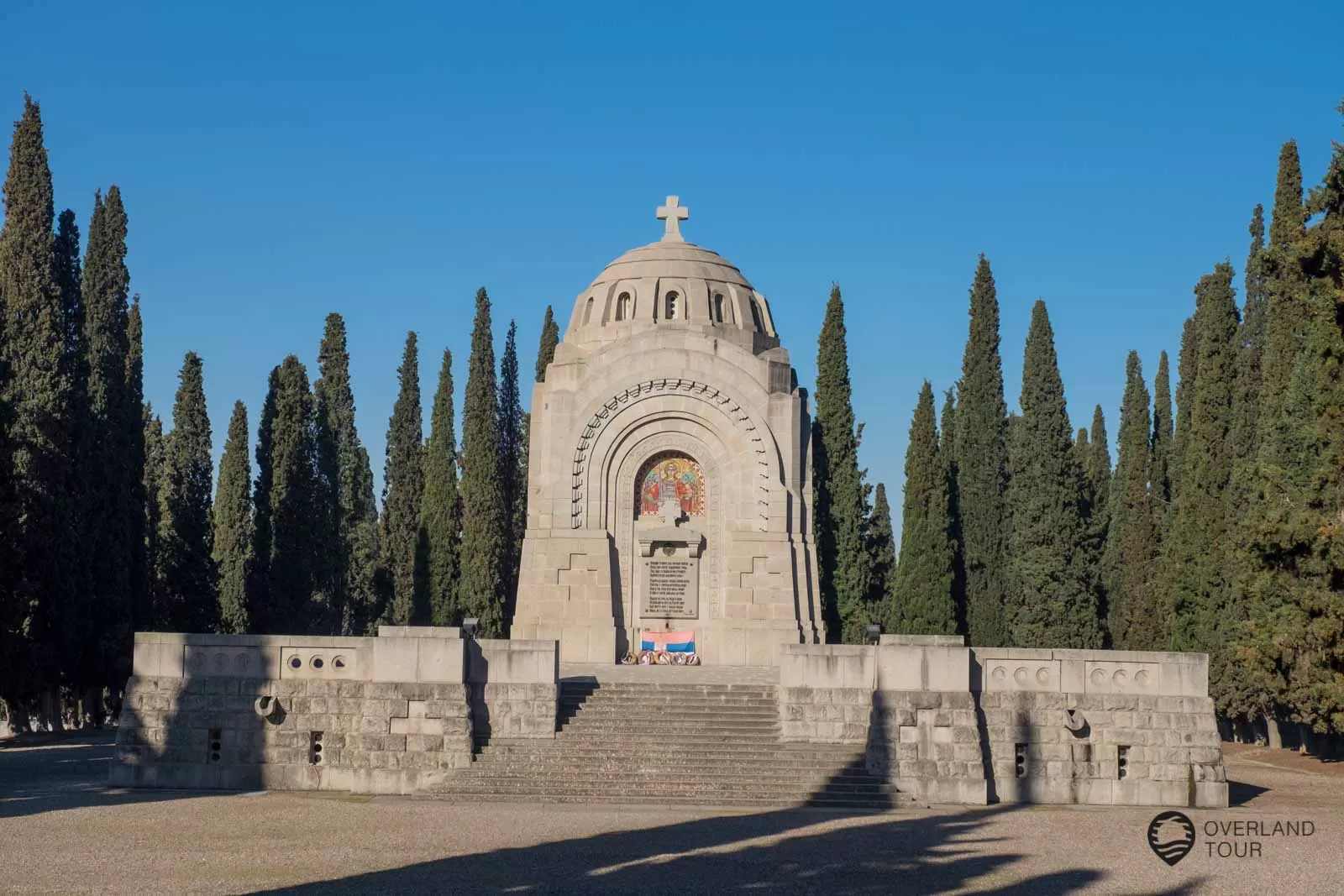 Zejtinlik – Weltkriegsdenkmal (WWI) und Soldatenfriedhof
