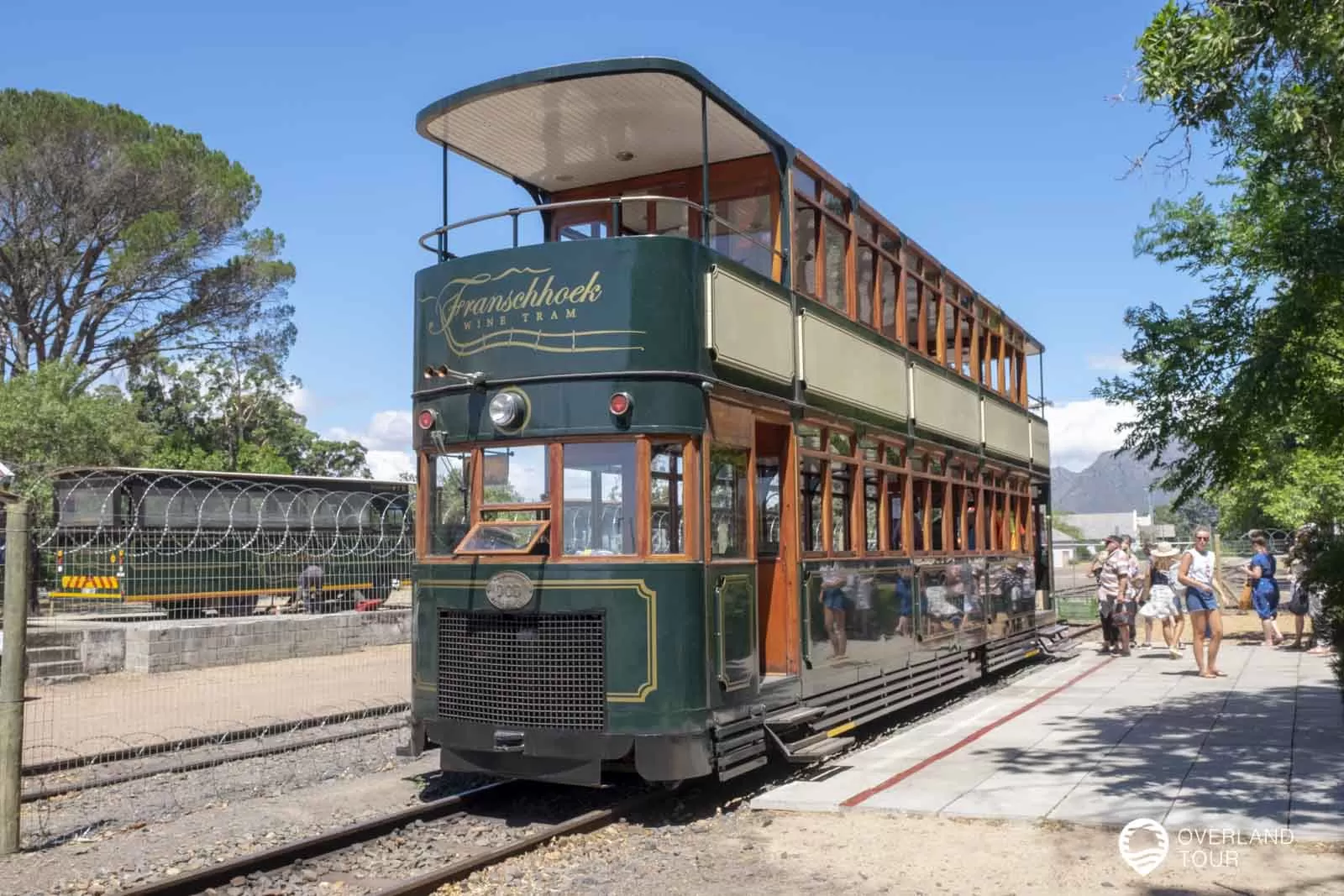 Die Franschhoek Wine Tram Tagestour von Kapstadt aus Die Franschhoek Wine Tram Tagestour von Kapstadt aus