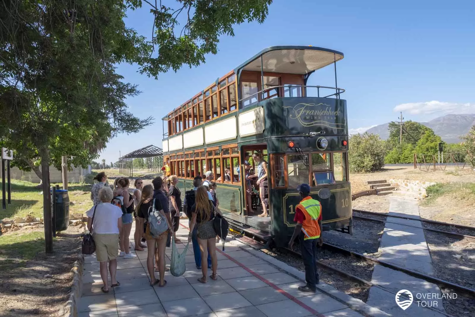 Die Franschhoek Wine Tram Tagestour von Kapstadt aus Die Franschhoek Wine Tram Tagestour von Kapstadt aus