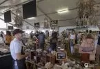 Der OZCF Market ist ein Community-Farm-Markt für unabhängige lokale Bauern und lokale Lebensmittelproduzenten