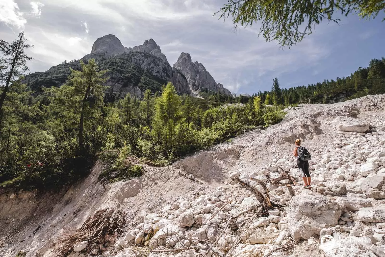 Wanderung zum Lago Di Sorapiss Nach der Schneeschmelze sind einige Passagen von mitgerissenen Geröll zu überqueren