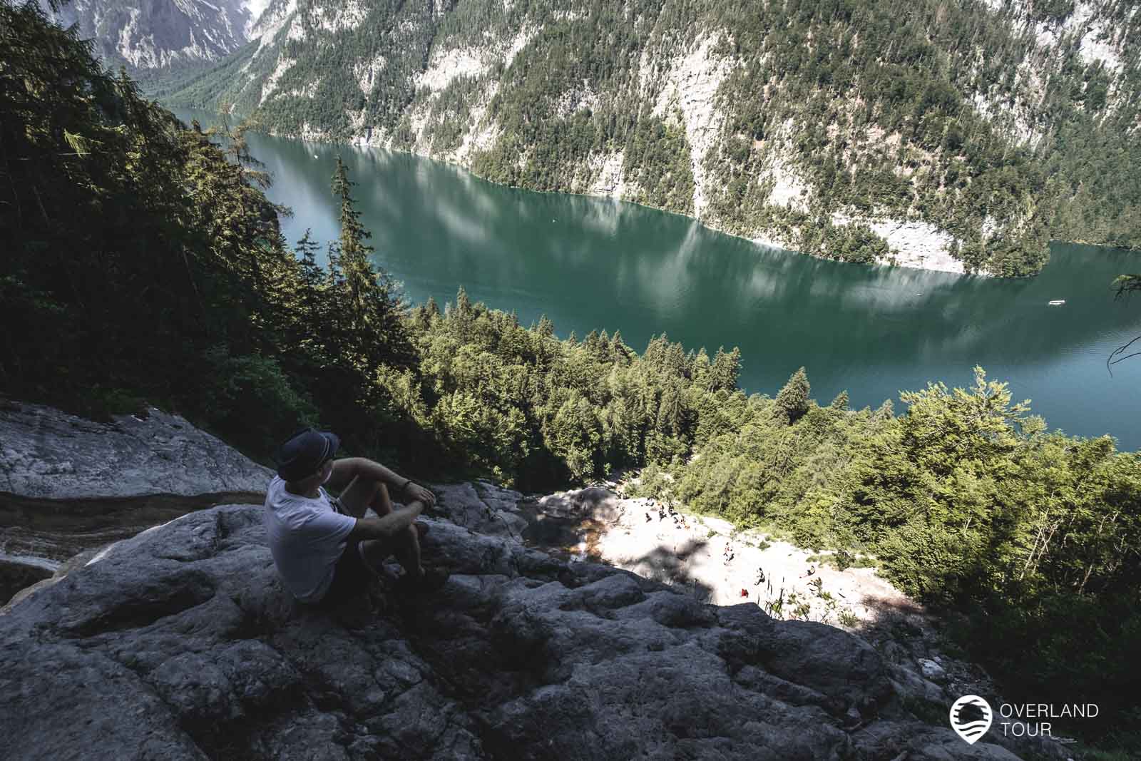 Wanderung zum legendären Naturpool am Königssee Wenn du falsch läufst, dann kommst du unterhal am Königsbach Wasserfall raus, aber die Aussicht ist auch klasse