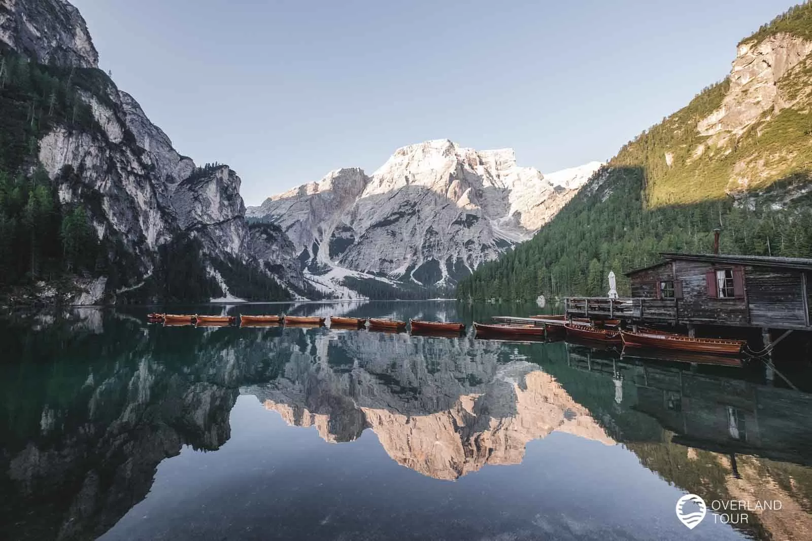 Pragser Wildsee - Lago Di Braies in Südtirol Früh morgens um 6 Uhr am Prager Wildsee ist die Fotowelt noch in Ordnung