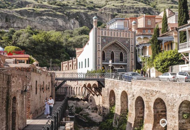 Tiflis, Tbilissi oder Tbilisi - Die Hauptstadt in Georgien