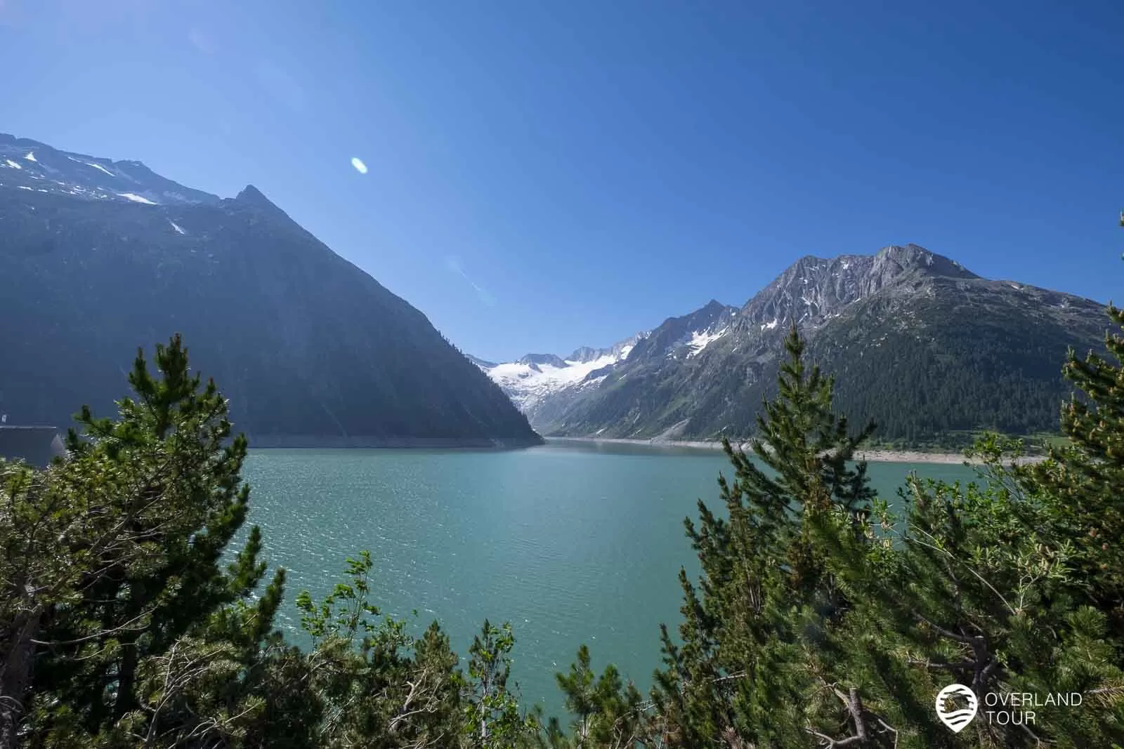Wanderung zur Olpererhütte und Zillertaler Hängebrücke Hier am Parkplatz des Schlegeisspeicher starte die Wanderung hoch zur Olpererhütte