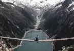 Am Ende der Wanderung zur Olpererhütte wartet das Instgram-Bild auf der Zillertaler Kebema Panoramabrücke