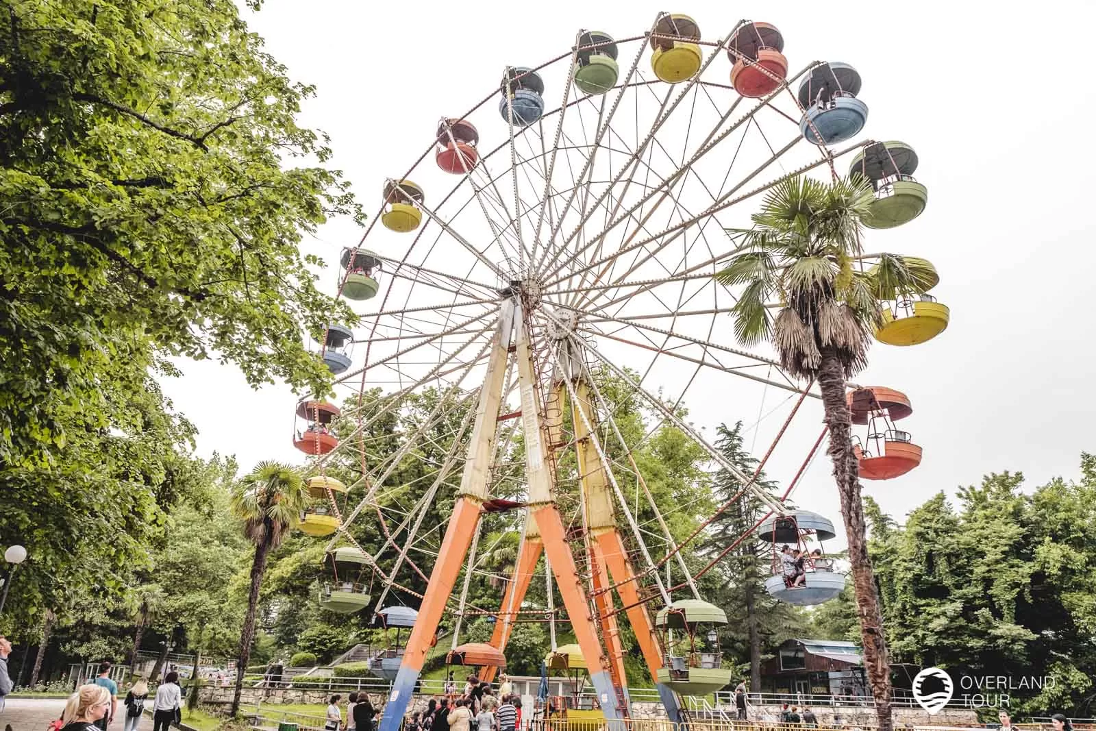 Kutaissi Sehenswürdigkeiten und Umgebung Der Freizeitpark Besik Gabashvili Park