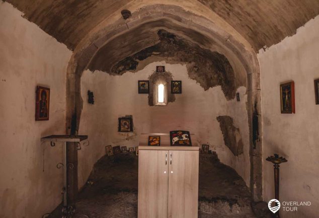 Die Höhlenstadt Wardsia – Die aus einem Berg heraus gemeißelt wurde
