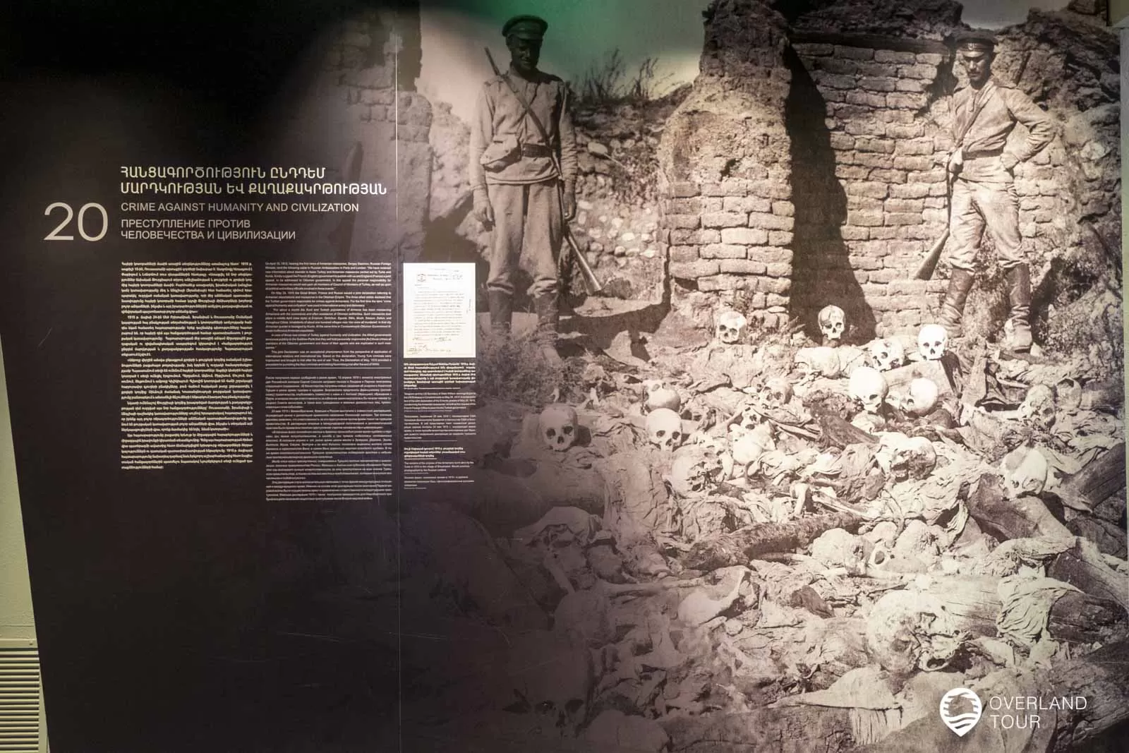 Das armenische Genozid-Denkmal Es gibt viele Bilder aus der Zeit in der Austellung des Genozid Museum in Jerewan