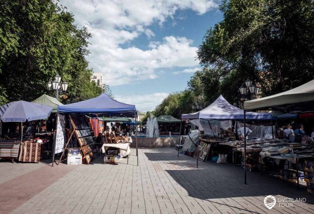 Vernissage - Der Floh- und Trödelmarkt - Yerevan