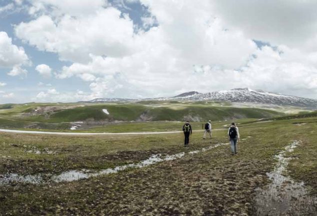 Geghama Lerrnashght'a: Wanderung zu den Petroglyphen – Tagesto