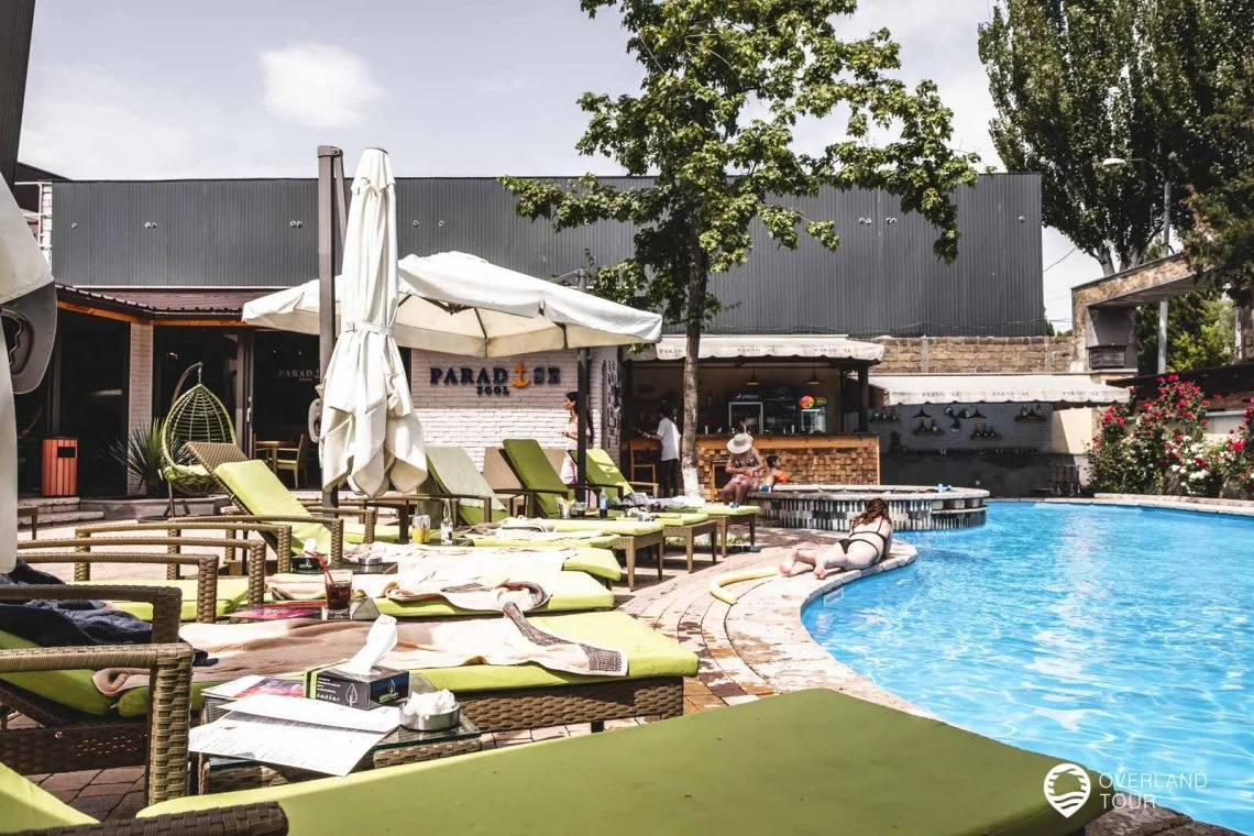 Mein Pool-Tipp in Jerewan: Das Paradies Pool hat zwar einen kleinen Pool aber ein super Ambiente