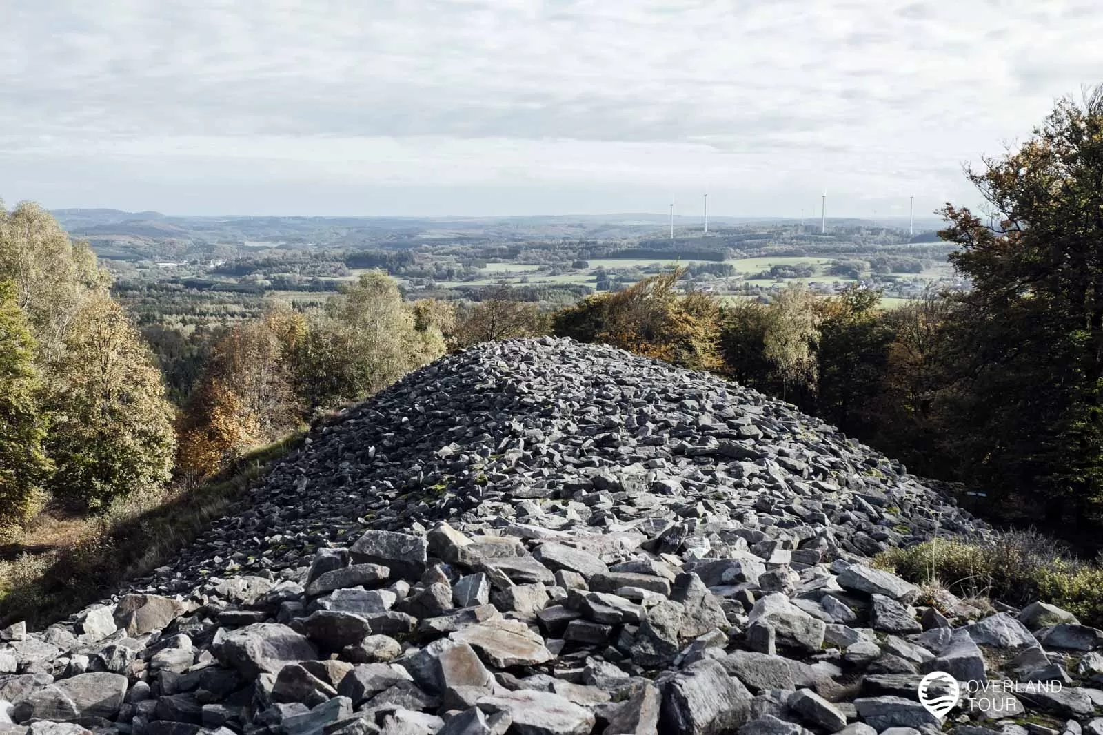 Beim Saar-Hunsrück-Steig in der Nähe von Otzenhausen Der Ringwall von Otzenhausen direkt neben dem Keltenpark