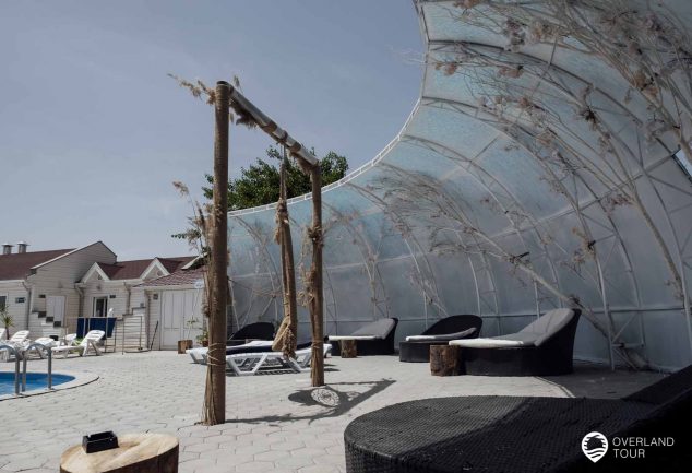 Vahakni Pool and Bar in Jerewan