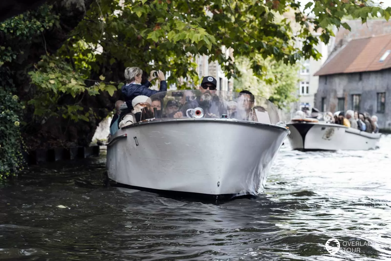 Sehenswürdigkeiten in Brügge - 14 Highlights für einen Tagesausflug Brügge aus einer anderen Perspektive bei einer Grachtenfahrt durch die Kanäle Brügges