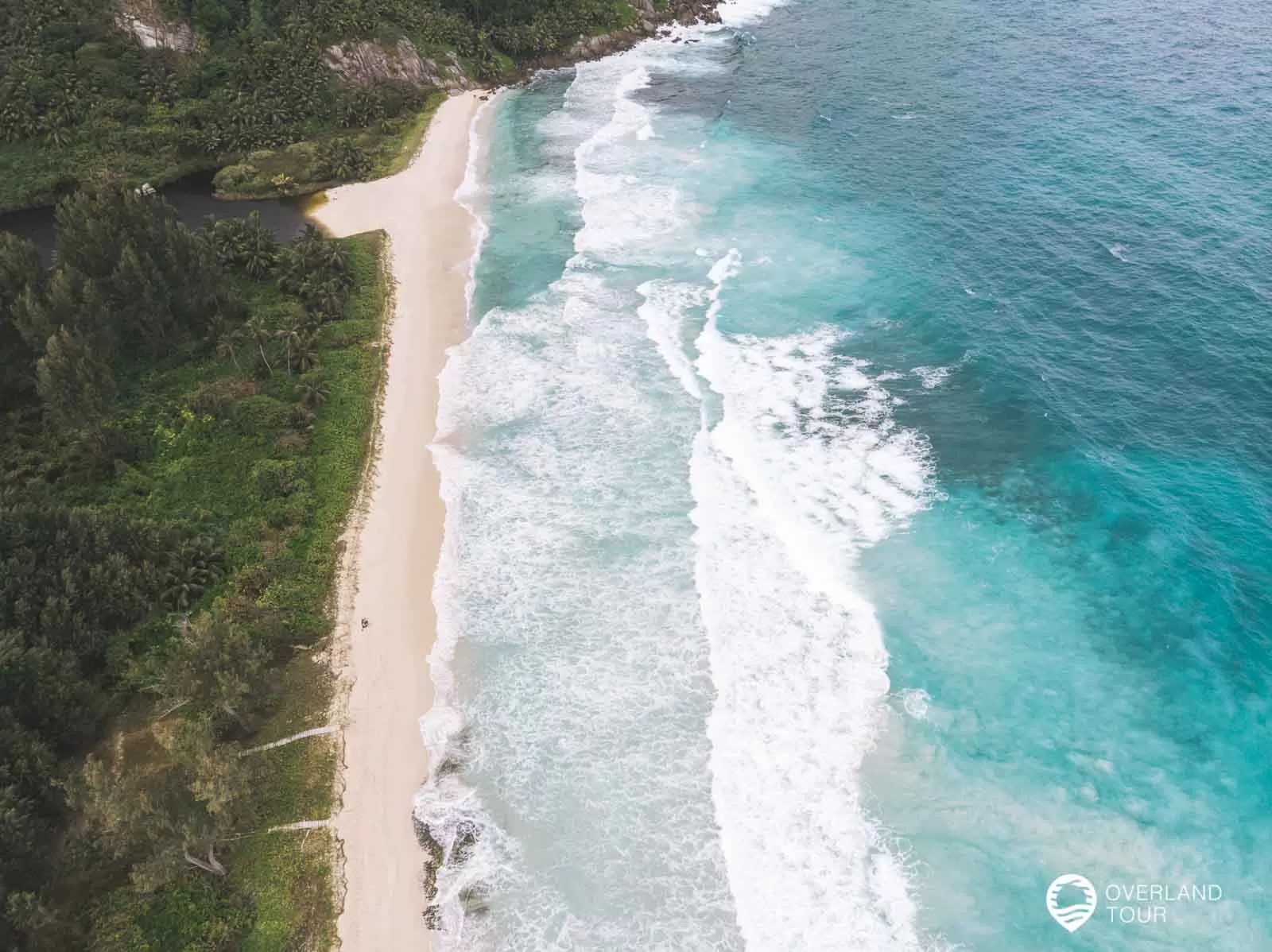Seychellen: Mahé Sehenswürdigkeiten, Strände und Tipps Die Anse Bazarca fast am südlichen Ende von Mahé