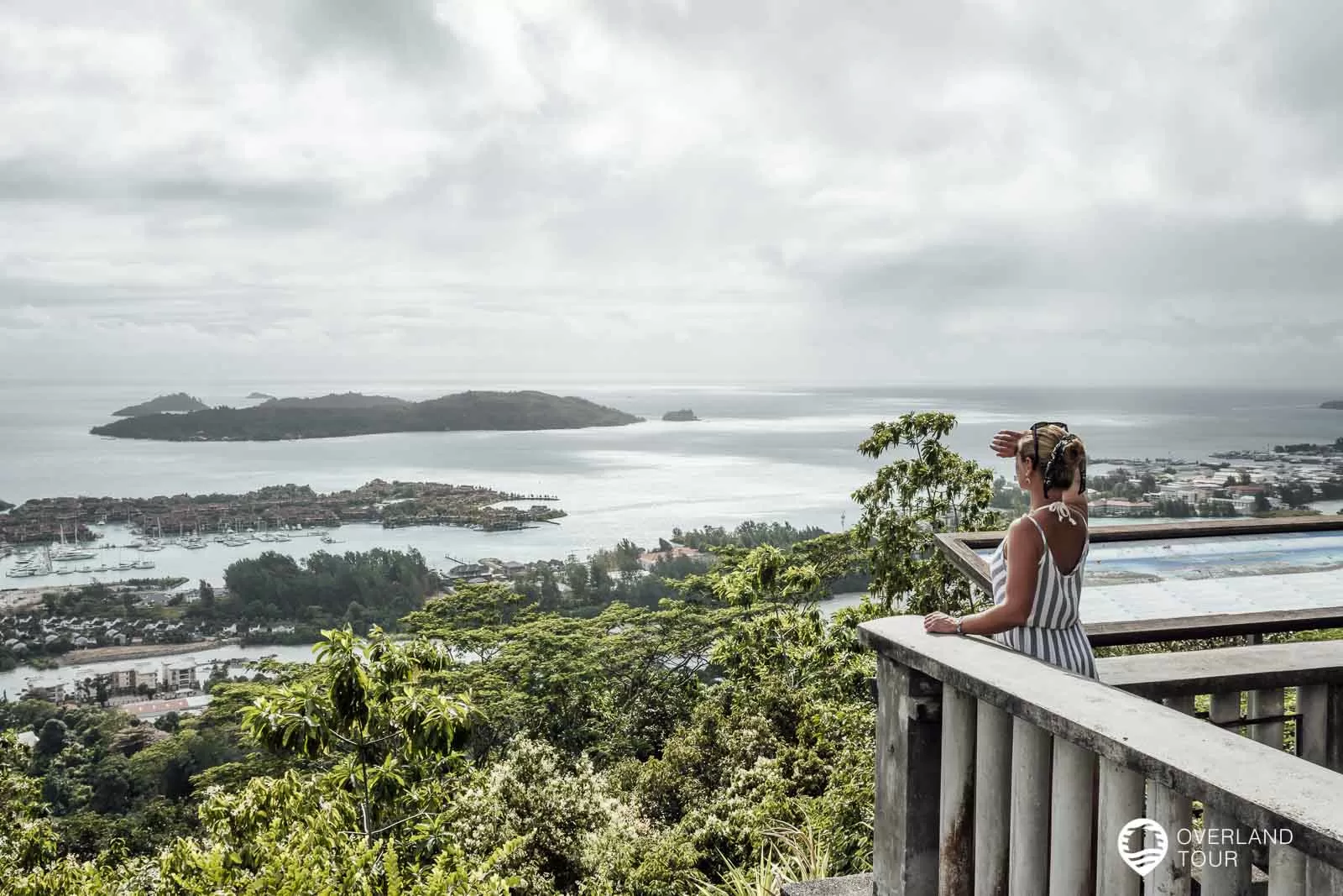 Seychellen: Mahé Sehenswürdigkeiten, Strände und Tipps La Misere Viewpoint – Die Aussicht über Eden Island