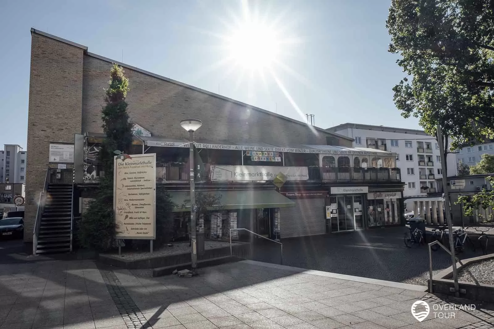 Der Haupteingang der Kleinmarkthalle in Frankfurt