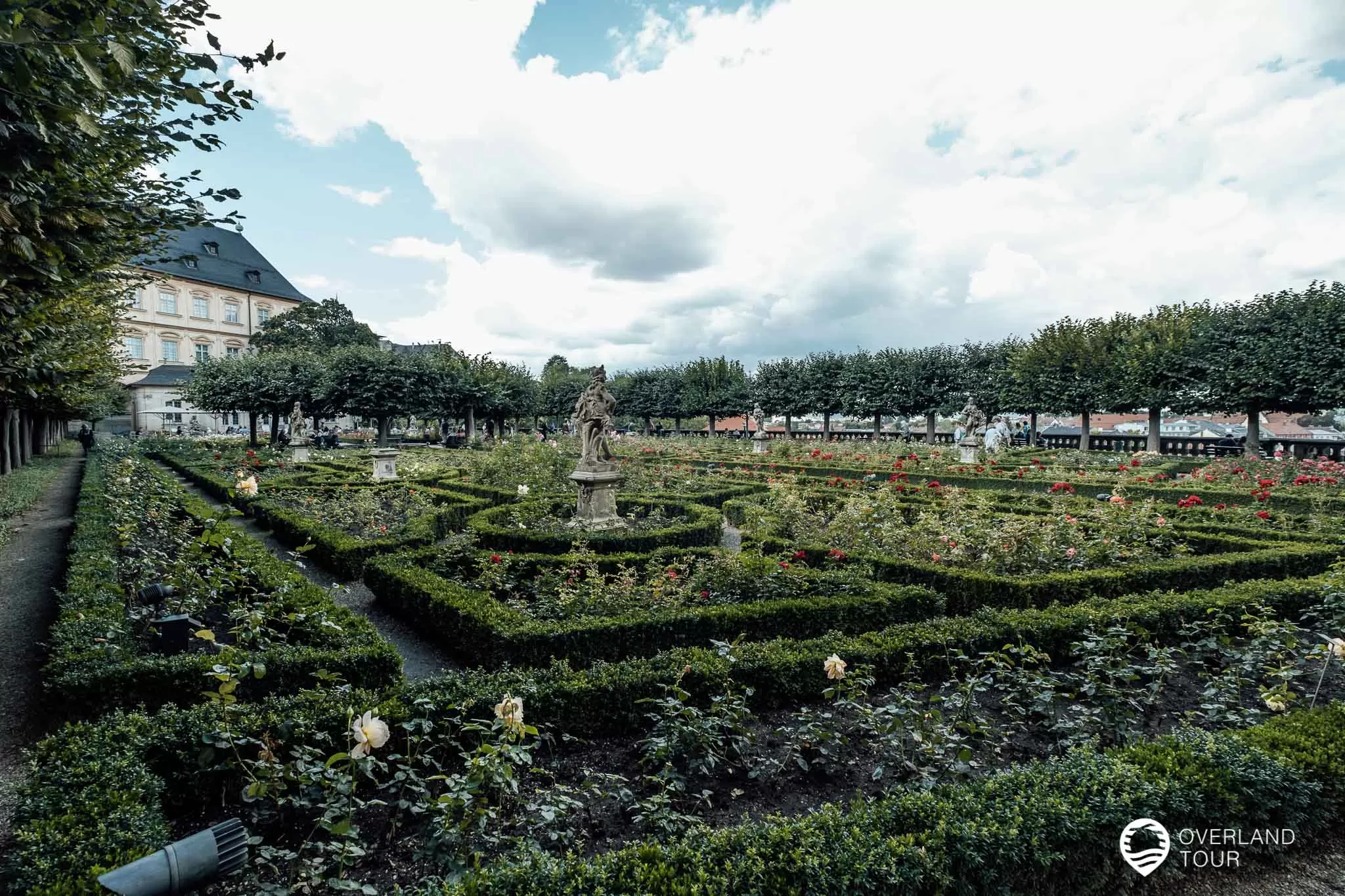 Der Rosengarten in der Neuen Residenz