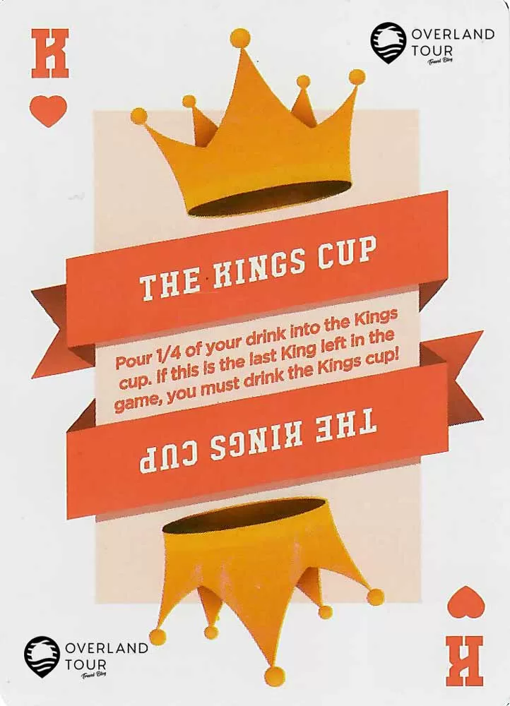 Kings Cup Spielkarte König: in den King’s Cup gießen