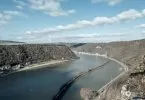 Die Aussicht vom Loreley Felsen ins Rheintal