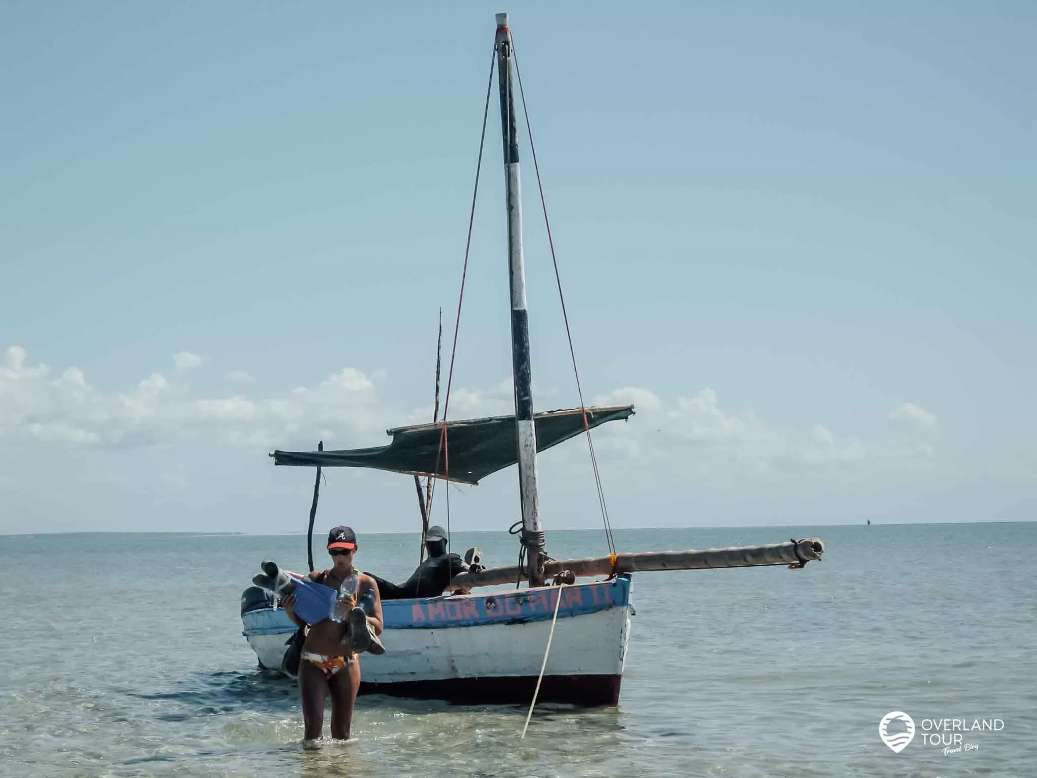 Mosambik Overland-Truck-Safari - Traum Strände in Ost-Afrika Unser Dhow, die eher ein kleines altes Fischerboot mit Segel war