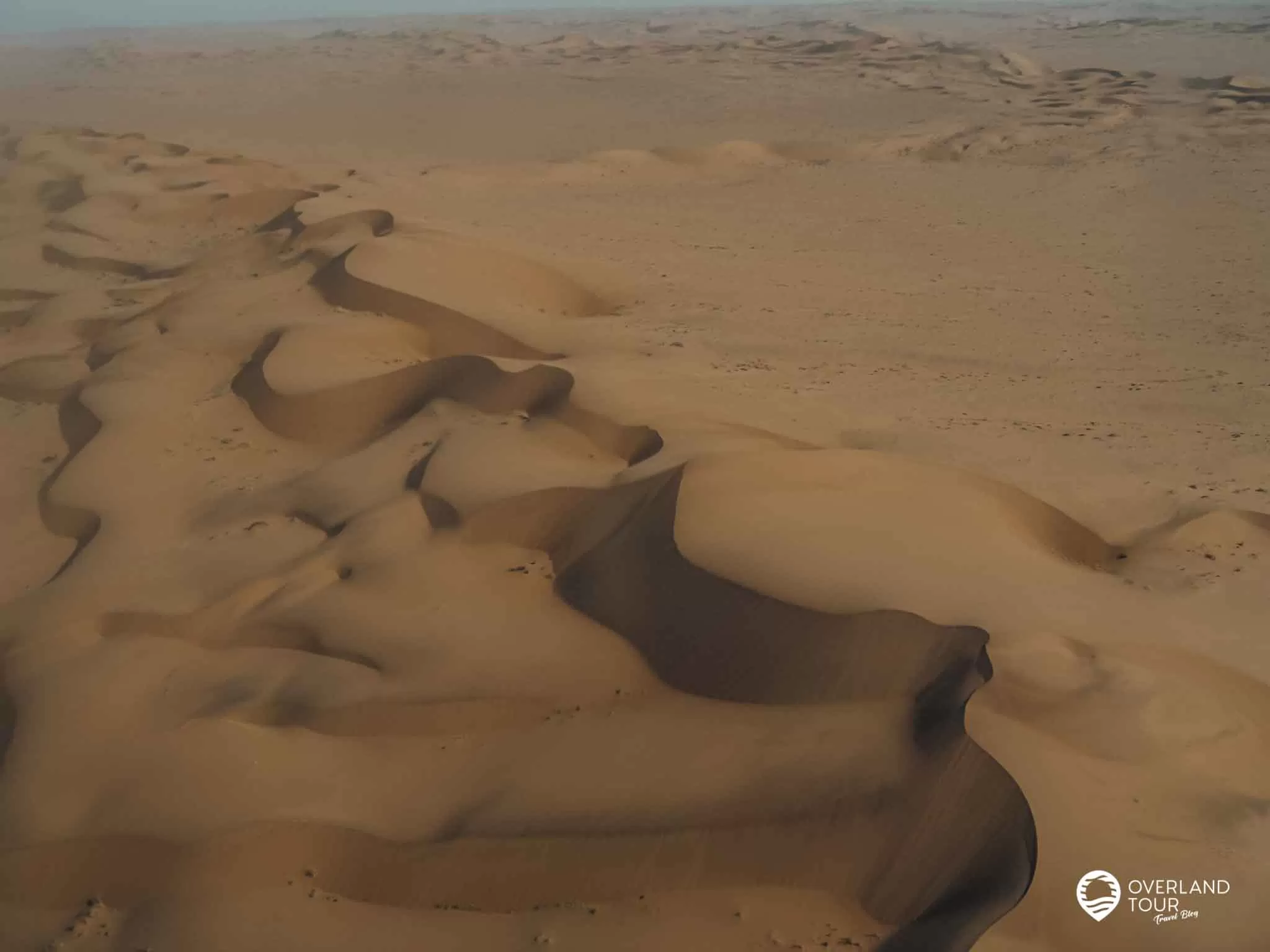 Camping Safari Südafrika: Tour Kapstadt – Victoria Falls Rundflug über die Namib bei Swakopmund