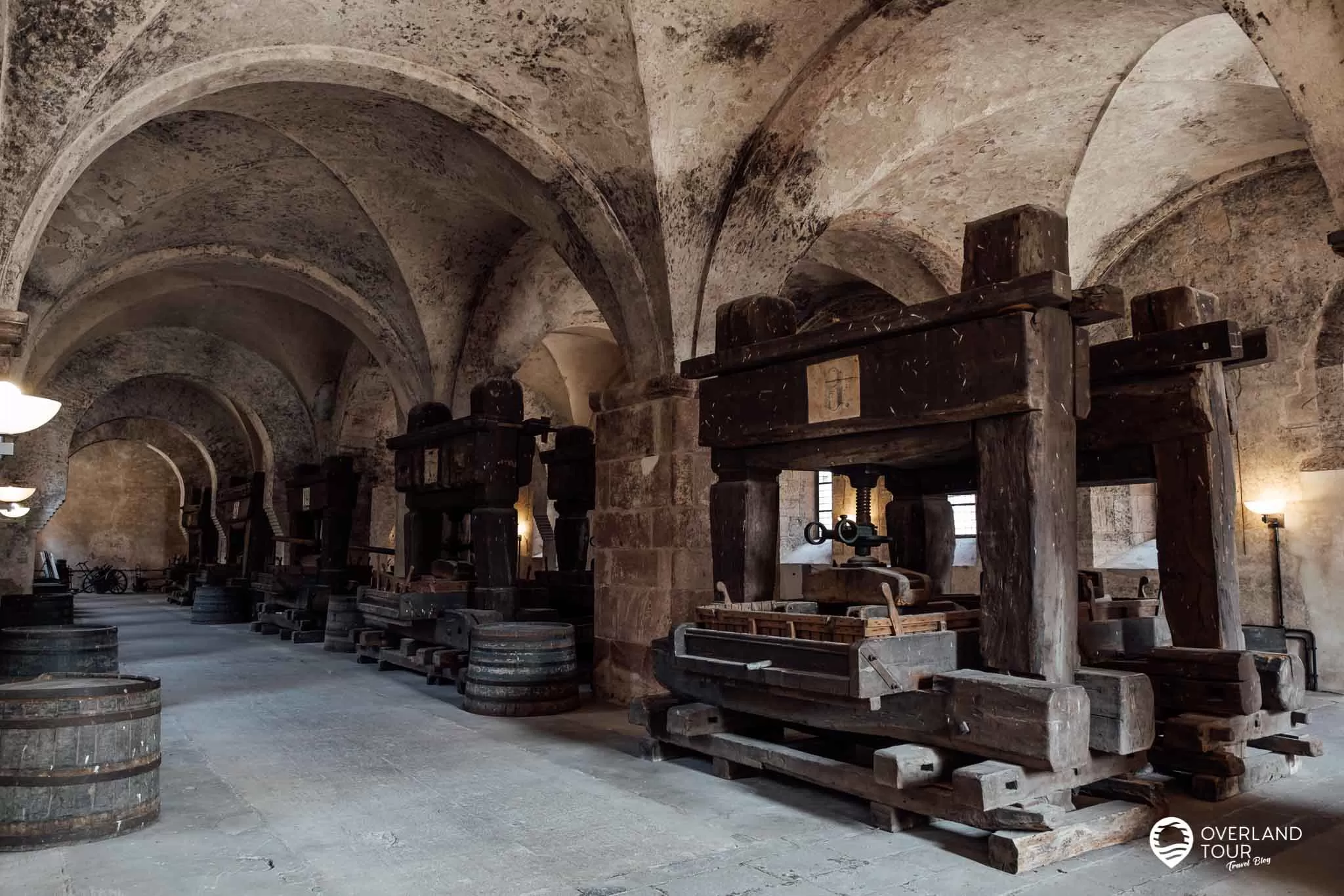 Das Kloster Eberbach – Mit Genuss und Wein im Rheingau Kloster Eberbach: Laienrefektorium - Der Speisesaal der Laienbrüder