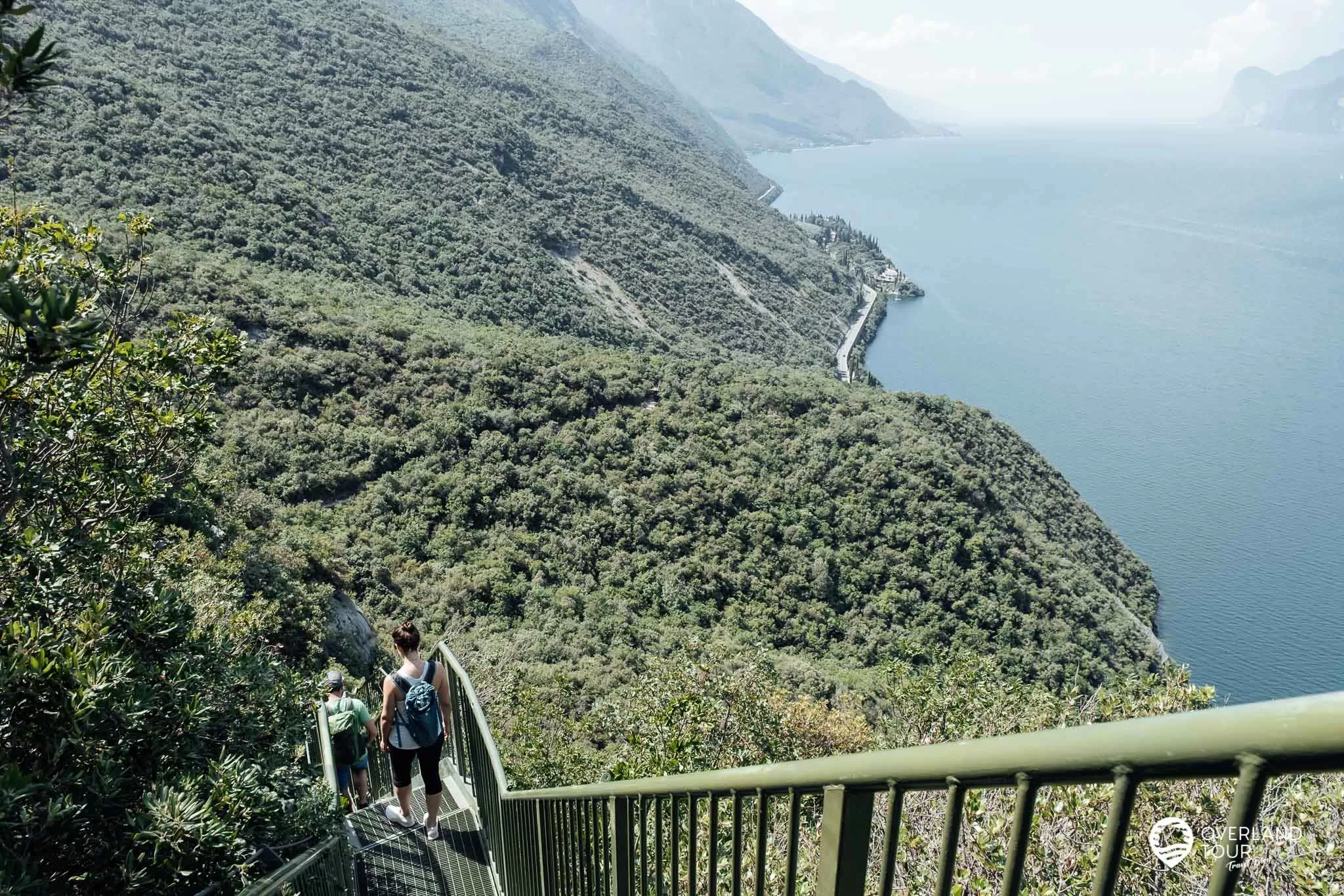 Wandern auf dem Panorama- Rundwanderweg Busatte Tempesta