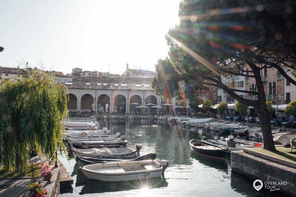 Die Sehenswürdigkeiten von Desenzano del Garda: Der alte Hafen am Piazza Malvezzi in Desenzano del Garda