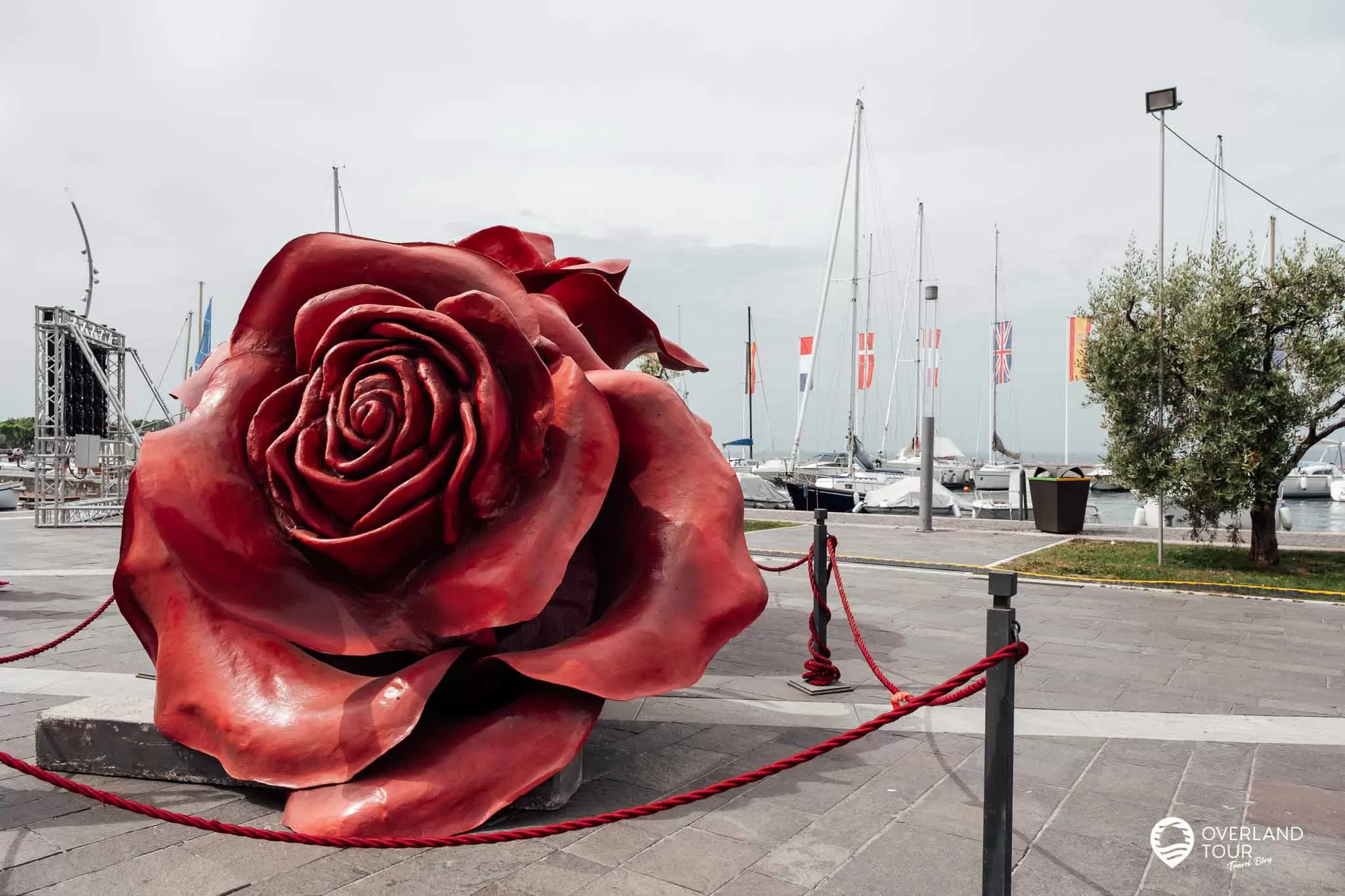 Bardolino Sehenswürdigkeiten am Gardasee Bardolino Sehenswürdigkeiten am Gardasee: Die Promenade am Hafen von Bardolino