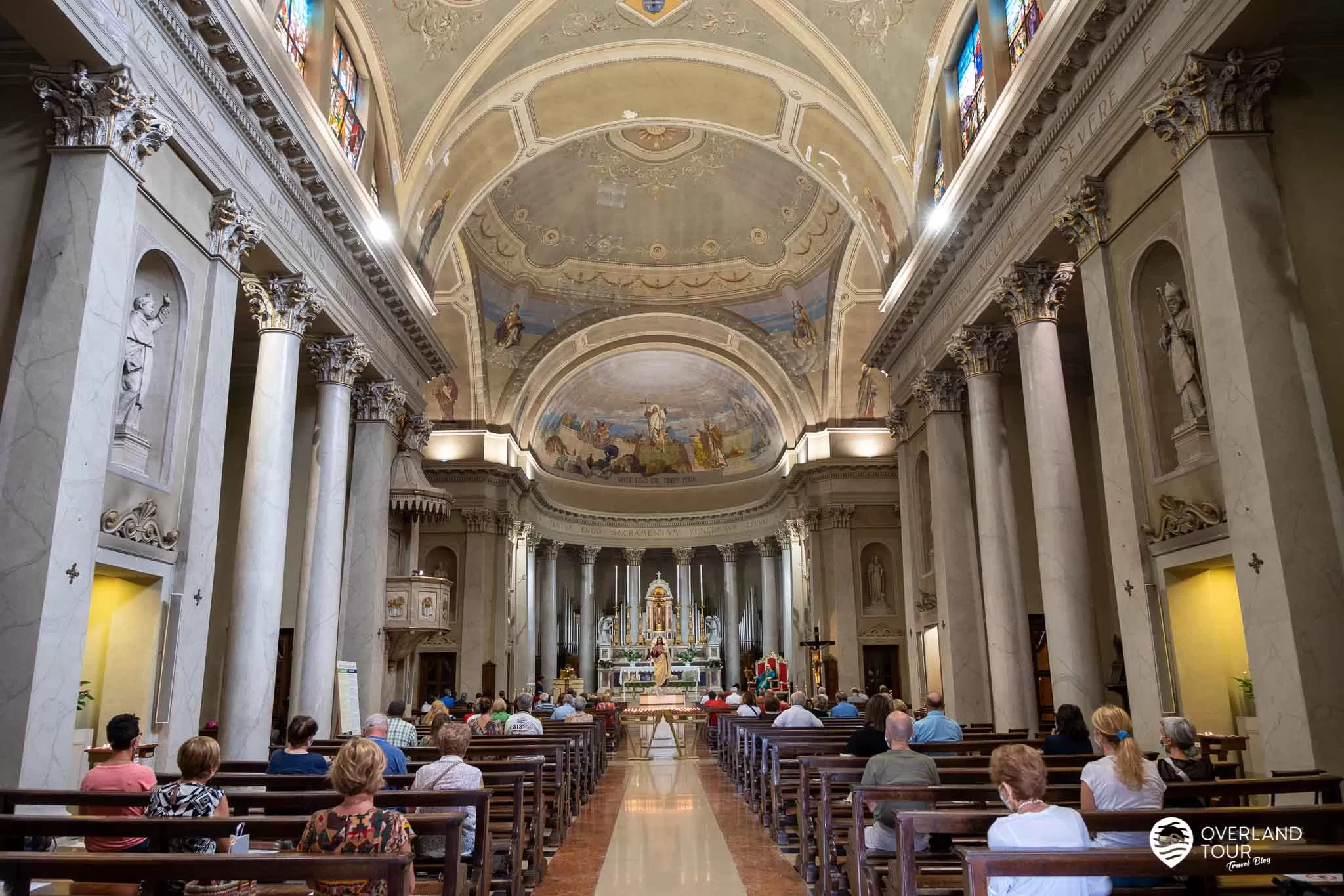 Bardolino Sehenswürdigkeiten am Gardasee Bardolino Sehenswürdigkeiten am Gardasee: Die Pfarrkirche Santi Nicolò e Severo