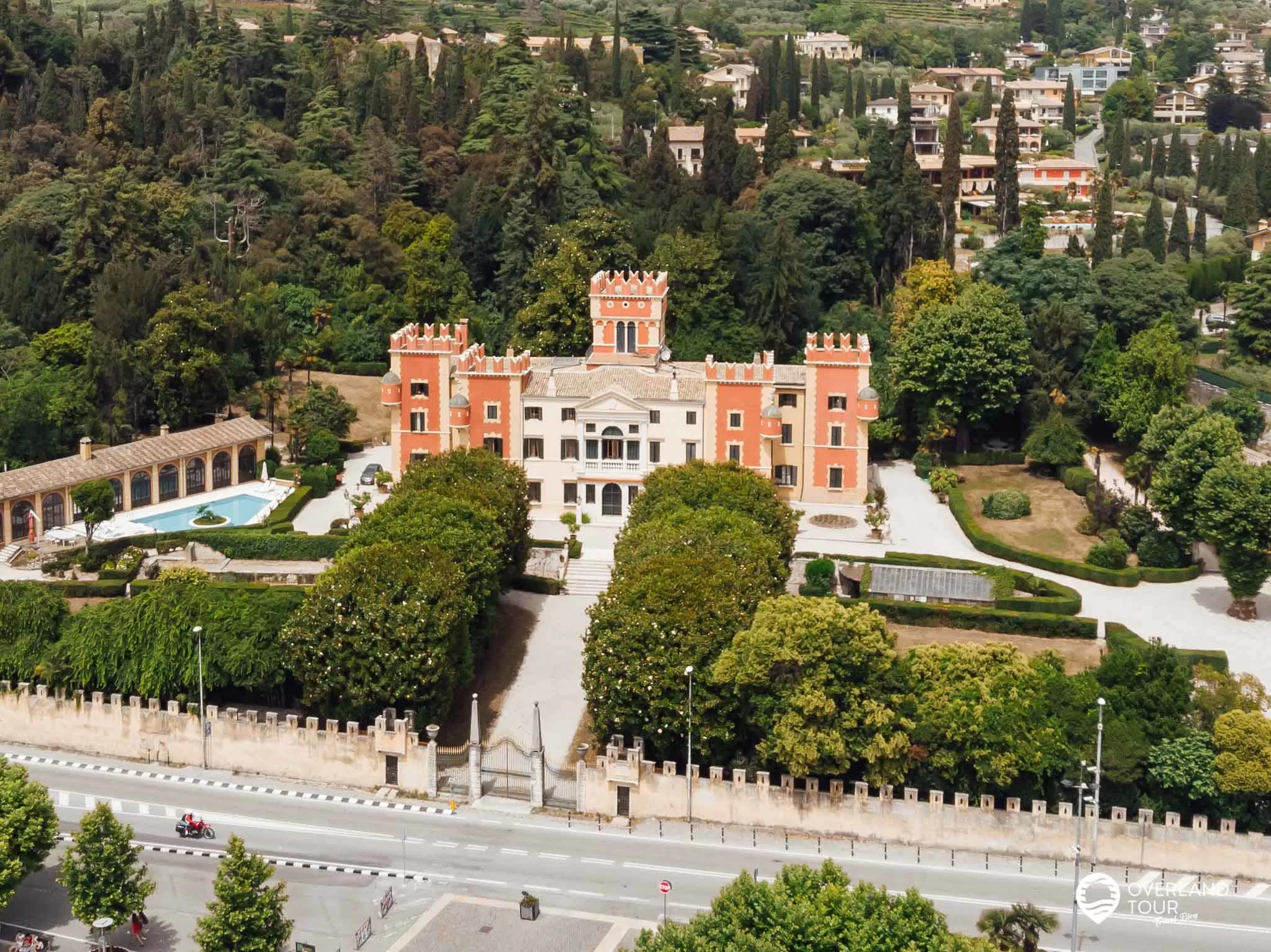 Die Sehenswürdigkeiten von Bardolino & Garda am Gardasee Die Sehenswürdigkeiten von Bardolino & Garda am Gardasee: Die Villa degli Albertini in Garda