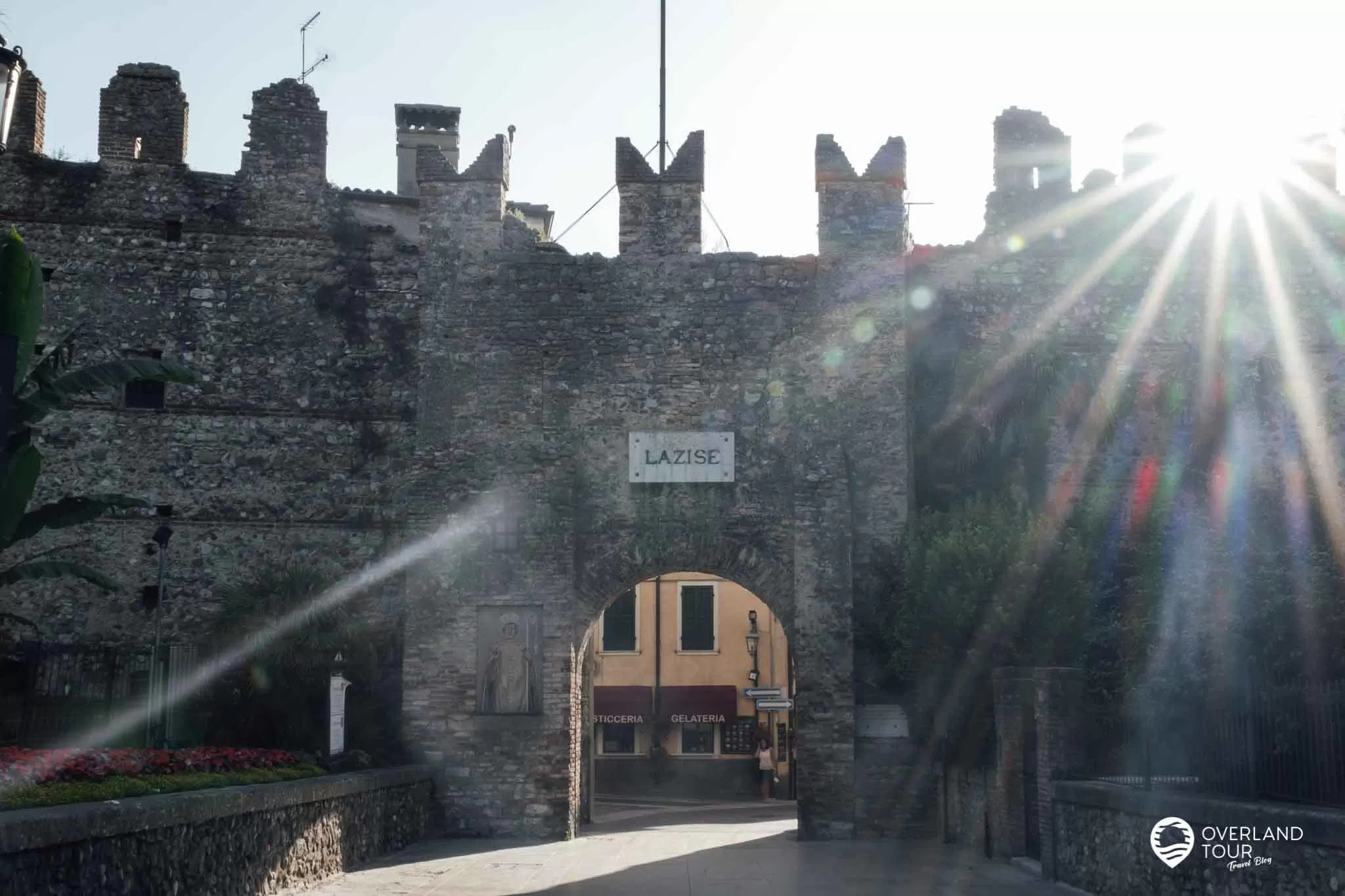 Porta San Zeno – Das Haupttor von Lazise