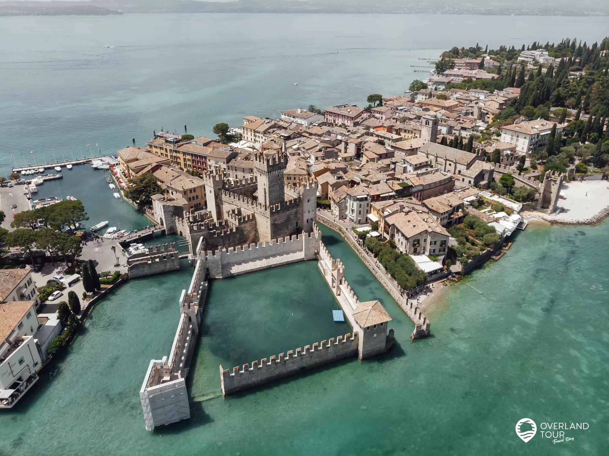 Sirmione Sehenswürdigkeiten am Gardasee: Sirmione Castle - Die Scaligerburg (Wasserburg)