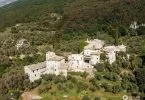 Das mittelalterliche Geisterdorf Campo di Brenzone am Gardasee: Das Campo di Brenzone von oben