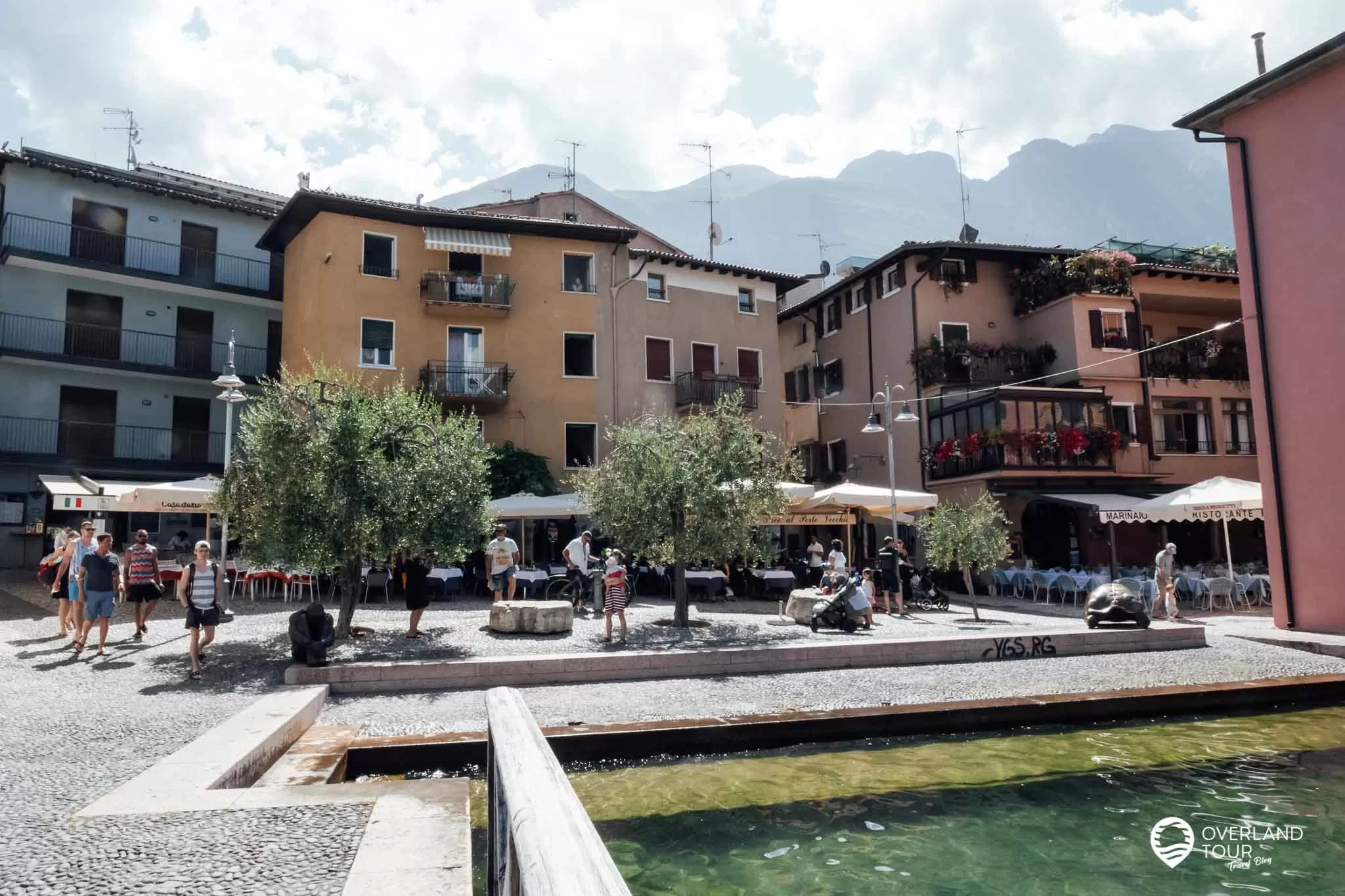 Malcesine Sehenswürdigkeiten am Gardasee Malcesine Sehenswürdigkeiten am Gardasee: Der alte Hafen - Porto Vecchio Malcesine