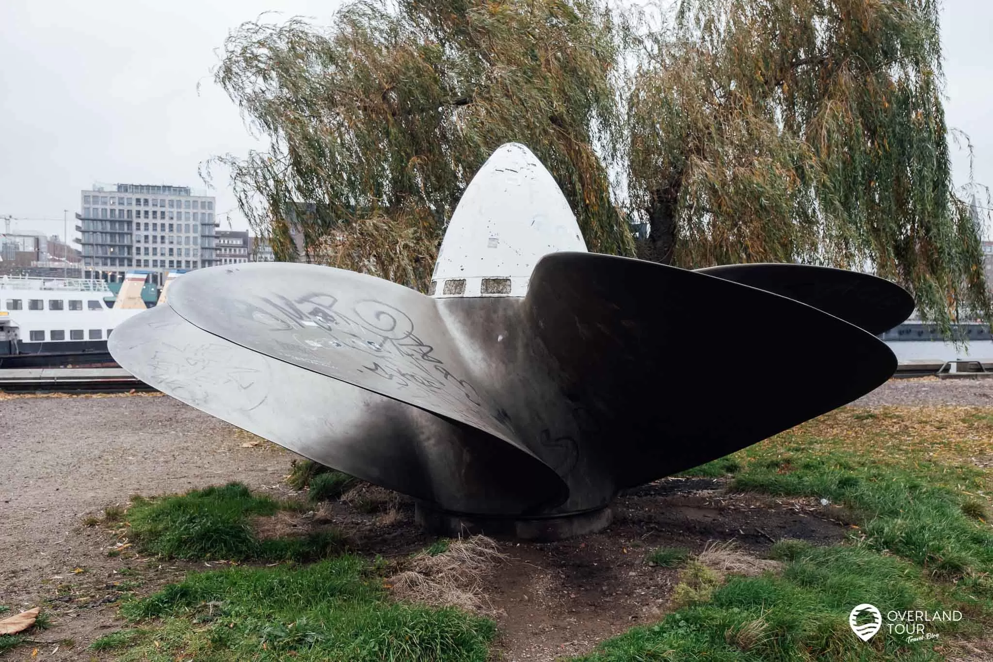 Kiel Sehenswürdigkeiten – 25 Tipps für einen Tag in der Landeshauptstadt Schleswig-Holsteins Kiel Sehenswürdigkeiten: Der QE2 Propeller