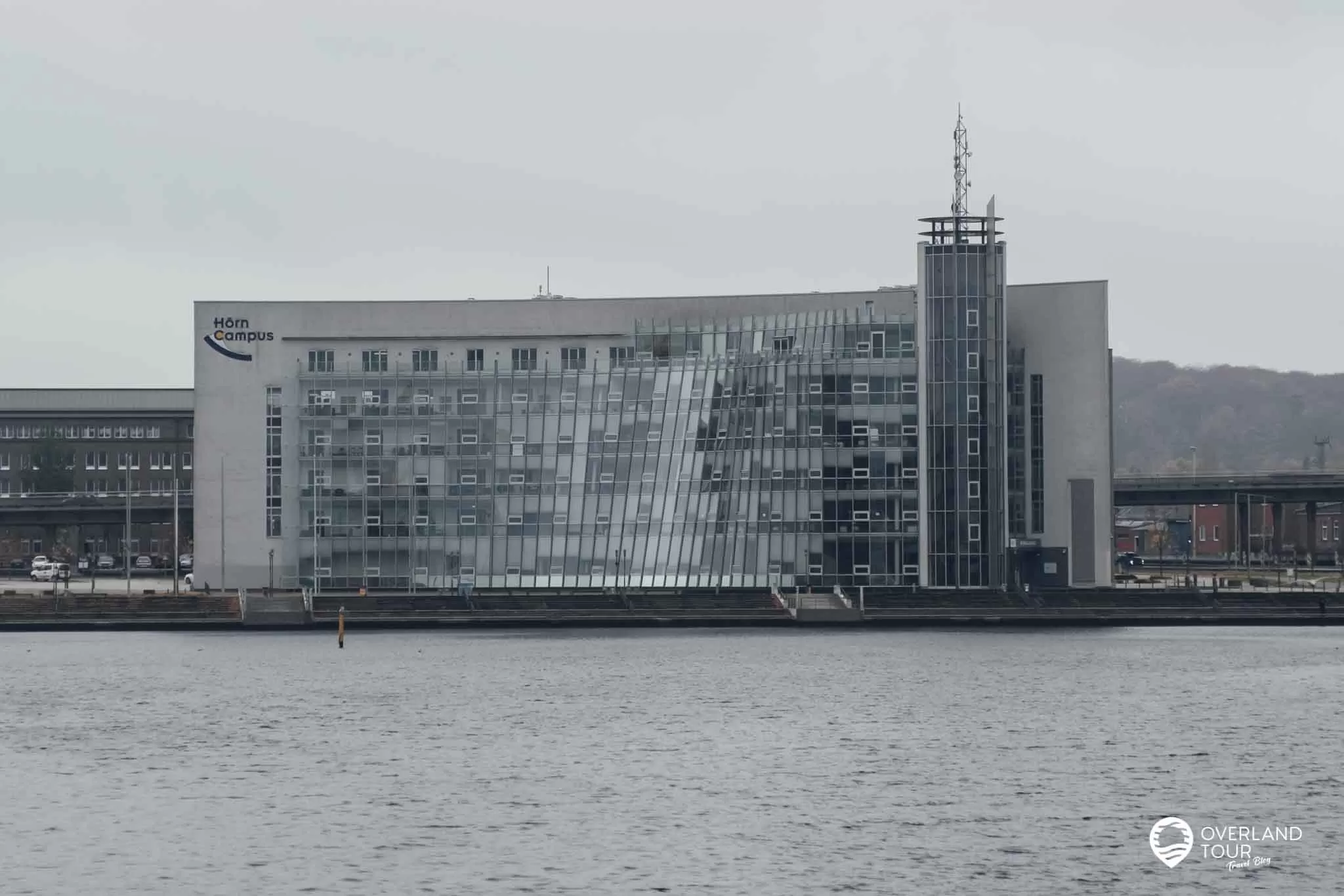 Kiel Sehenswürdigkeiten – 25 Tipps für einen Tag in der Landeshauptstadt Schleswig-Holsteins Kiel Sehenswürdigkeiten: Das Kieler Hörn mit dem Hörn Campus am Ende